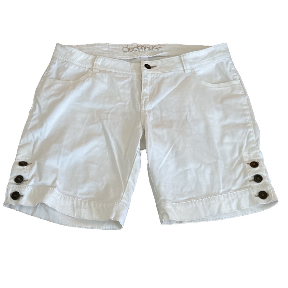 Women's White Shorts Size 16